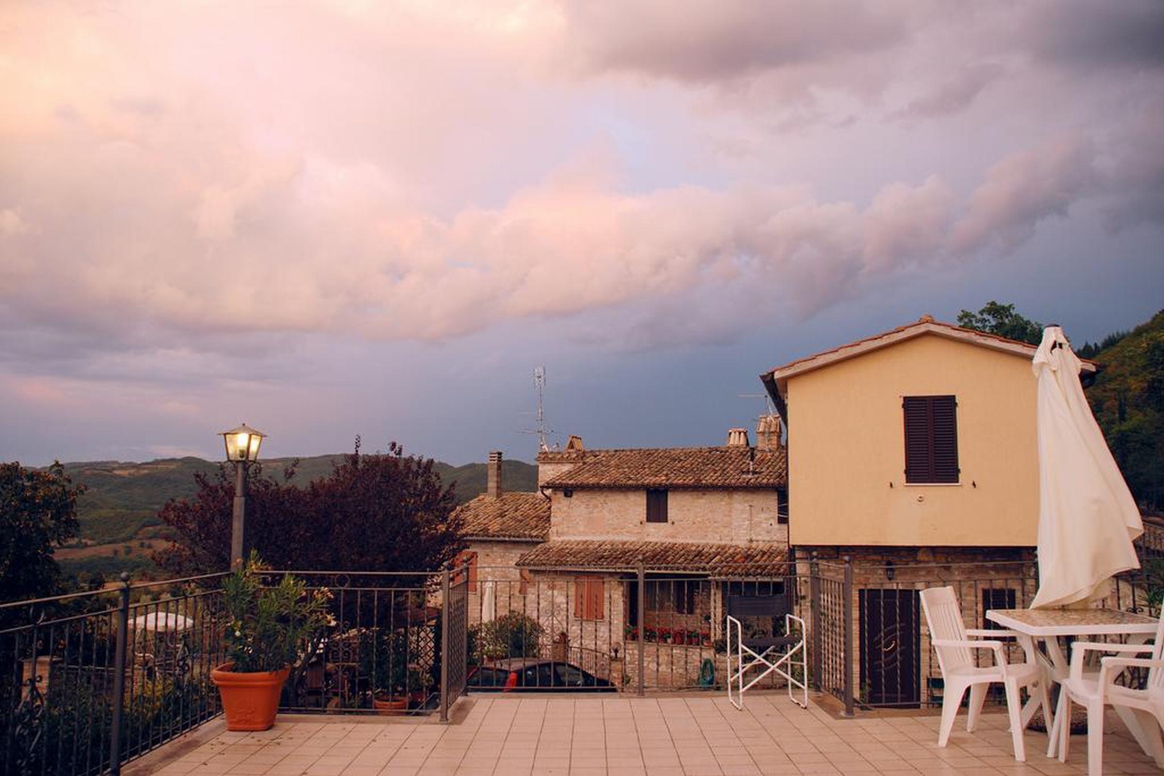 B&B La Terrazza Del Subasio อัสซิซี ภายนอก รูปภาพ