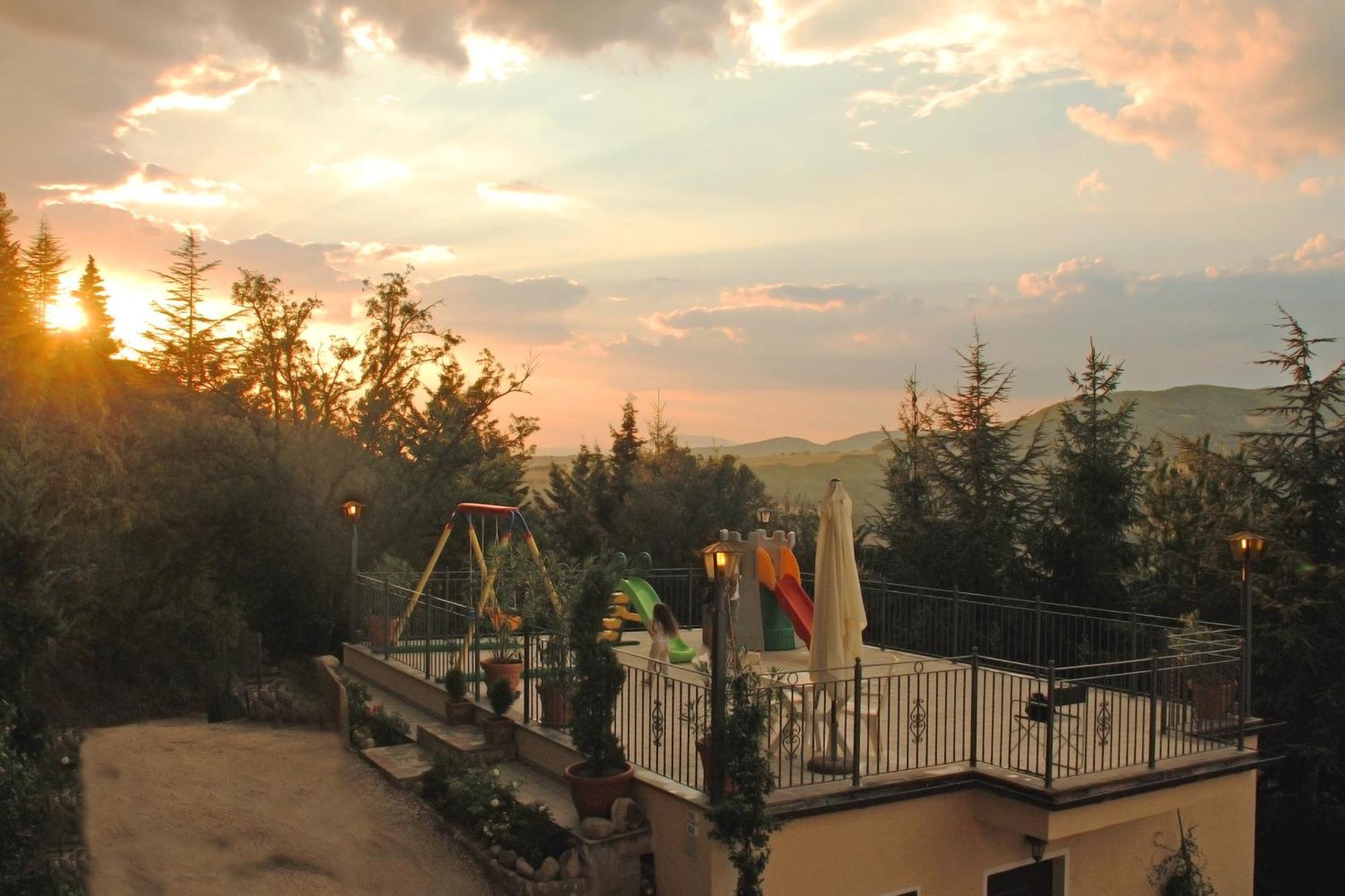 B&B La Terrazza Del Subasio อัสซิซี ภายนอก รูปภาพ