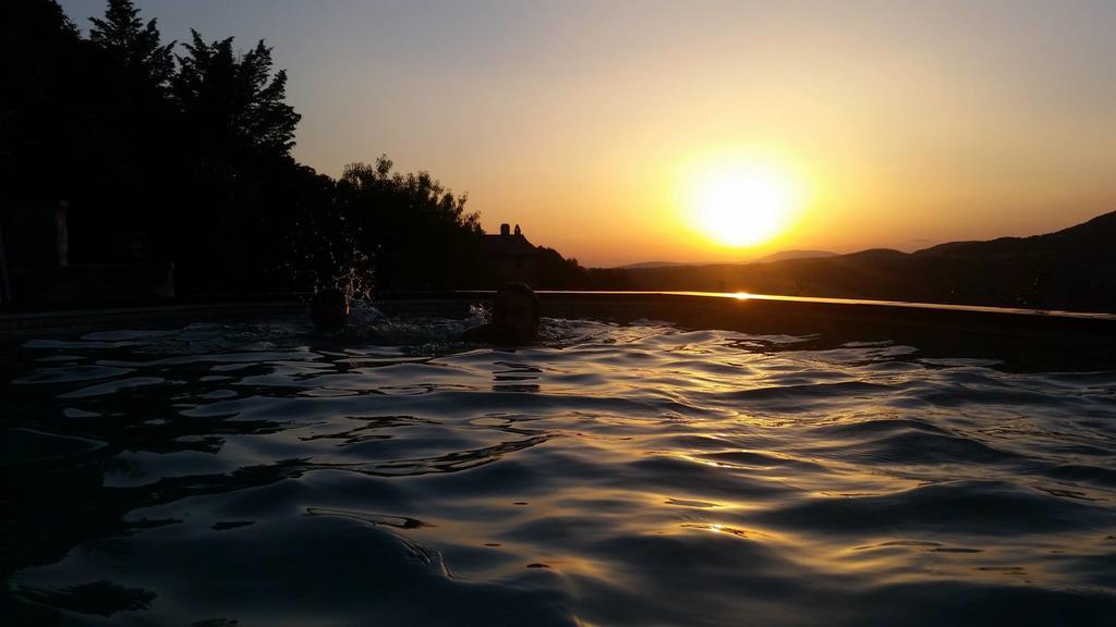B&B La Terrazza Del Subasio อัสซิซี ภายนอก รูปภาพ